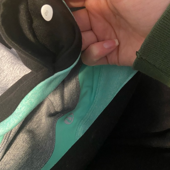 Reversible Lululemon Crops - Picture 4 of 4